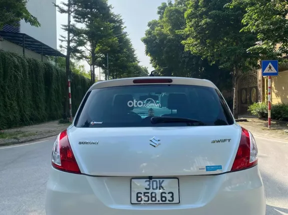 Suzuki Swift 1.4 AT 2014 - Odo 55000