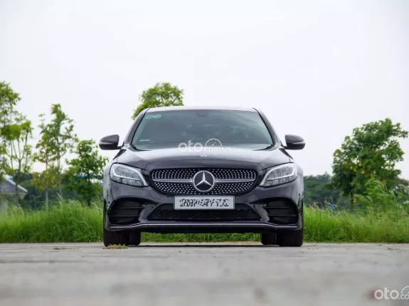 Mercedes-Benz C180 AMG 2021 - Liên hệ để xem xe trực tiếp