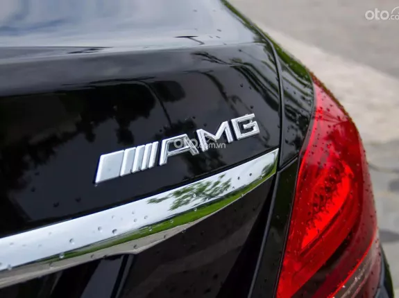 Mercedes-Benz C180 AMG 2021 - Liên hệ để xem xe trực tiếp