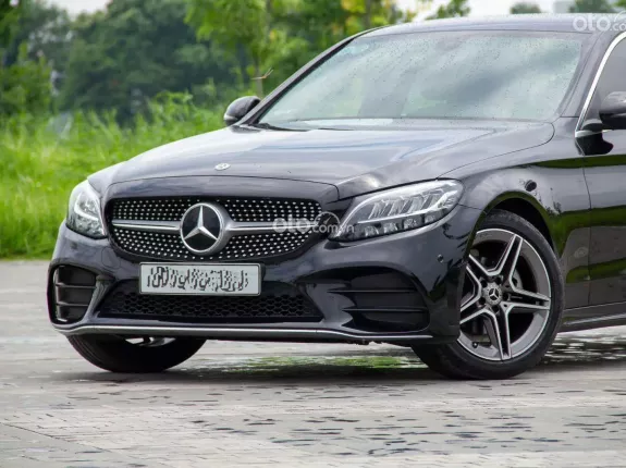 Mercedes-Benz C180 AMG 2021 - Liên hệ để xem xe trực tiếp