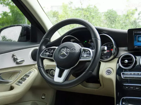 Mercedes-Benz C180 AMG 2021 - Liên hệ để xem xe trực tiếp