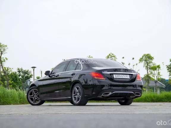 Mercedes-Benz C180 AMG 2021 - Liên hệ để xem xe trực tiếp
