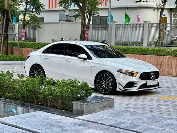 Mercedes-Benz A35 4MATIC 2020 - Xe đăng ký 2021, bảo dưỡng đầy đủ check thoải mái