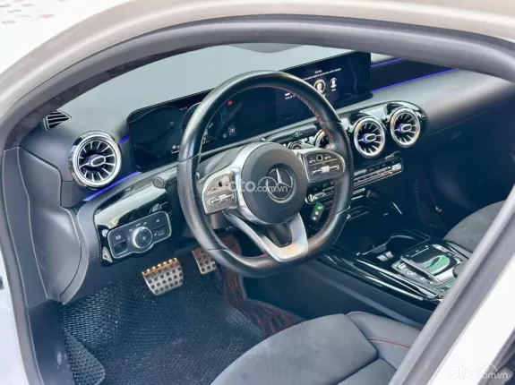 Mercedes-Benz A35 4MATIC 2020 - Xe đăng ký 2021, bảo dưỡng đầy đủ check thoải mái