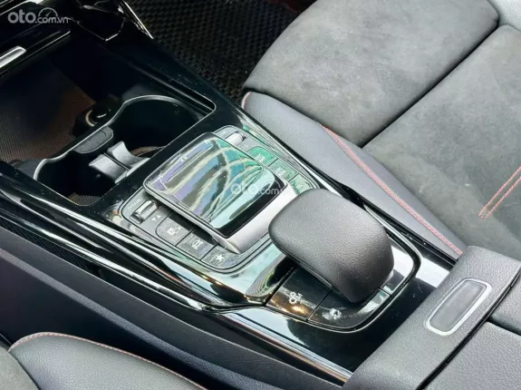 Mercedes-Benz A35 4MATIC 2020 - Xe đăng ký 2021, bảo dưỡng đầy đủ check thoải mái
