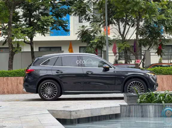Mercedes-Benz GLC 300 2023 - Xe đăng ký T12/2024