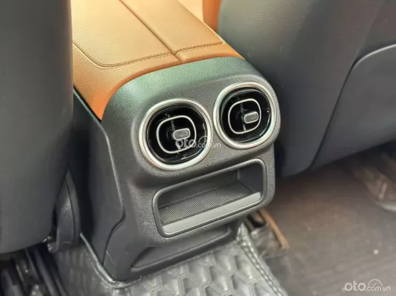 Mercedes-Benz GLC 300 2023 - Xe đăng ký T12/2024