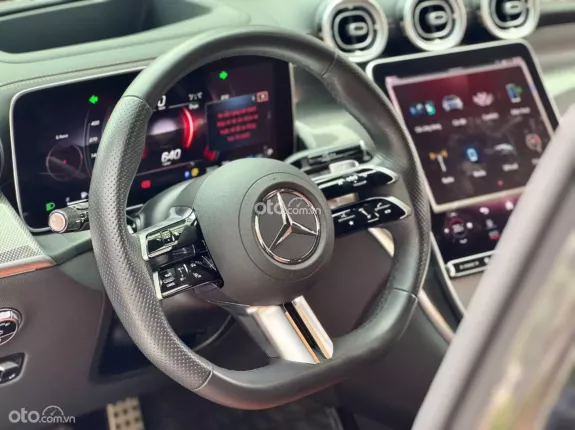 Mercedes-Benz GLC 300 2023 - Xe đăng ký T12/2024