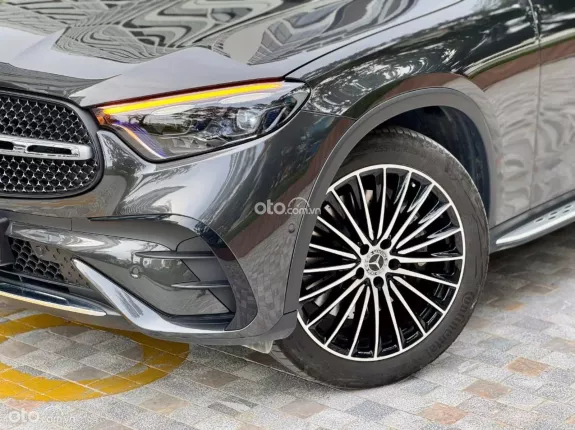 Mercedes-Benz GLC 300 2023 - Xe đăng ký T12/2024