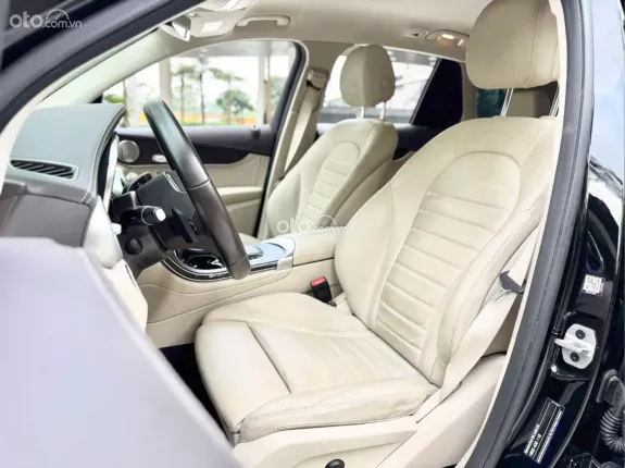Mercedes-Benz GLC 200 4Matic 2021 - Xe bảo dưỡng full lịch sử hãng 1 chủ từ mới