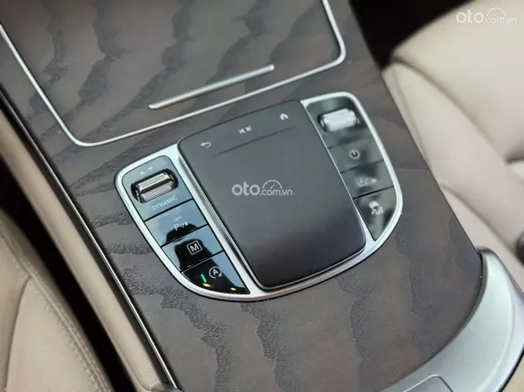 Mercedes-Benz GLC 200 4Matic 2021 - Xe bảo dưỡng full lịch sử hãng 1 chủ từ mới