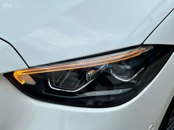 Mercedes-Benz C200 Avantgarde Plus 2022 - 1 chủ mua mới từ hãng, bảo dưỡng full lịch sử hãng