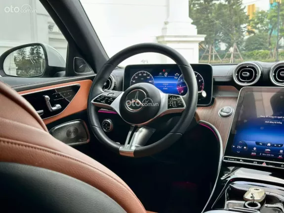 Mercedes-Benz C200 Avantgarde Plus 2022 - 1 chủ mua mới từ hãng, bảo dưỡng full lịch sử hãng