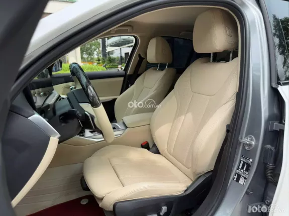 BMW 320i Sport Line 2023 - Xe Option có cả HUD trên kính lái, Màn hình cong liền khối cảm ứng