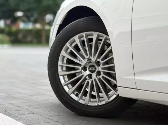 Audi A6 45 TFSI 2022 - Xe nội thất còn mới, bảo dưỡng full hãng