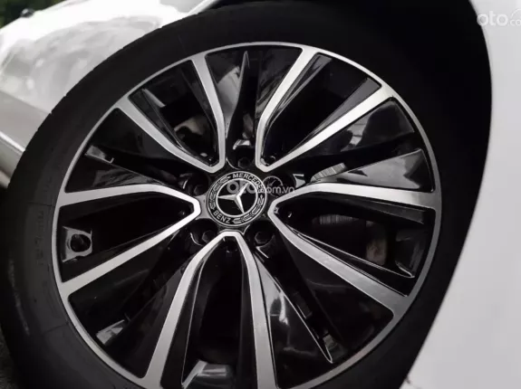 Mercedes-Benz C200 2.0 AT 2018 - Xe sang trọng phiên bản Facelift 2019 cực chất