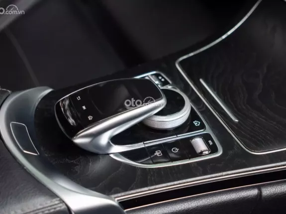 Mercedes-Benz C200 2.0 AT 2018 - Xe sang trọng phiên bản Facelift 2019 cực chất