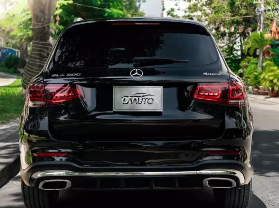 Mercedes-Benz GLC 300 4Matic 2021 - Phiên bản facelift với thiết kế ấn tượng
