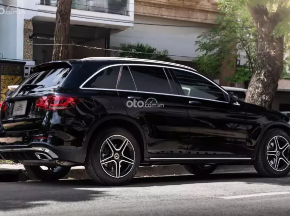 Mercedes-Benz GLC 300 4Matic 2021 - Phiên bản facelift với thiết kế ấn tượng
