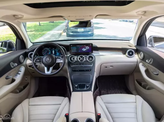 Mercedes-Benz GLC 300 4Matic 2021 - Phiên bản facelift với thiết kế ấn tượng