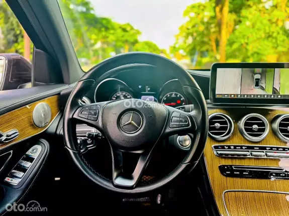 Mercedes-Benz GLC 250 4Matic 2018 - Xe SUV cao cấp full option 2018