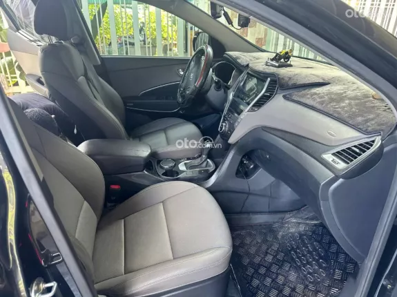 Hyundai Santa Fe 2.2L Dầu Tiêu chuẩn 2016 - Xe gia đình sử dụng, giữ gìn cẩn thận