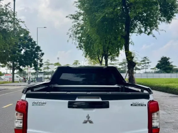 Mitsubishi Triton Athlete 4x4 AT 2021 - Xe 1 chủ, nội ngoại thất như mới, giá cực tốt