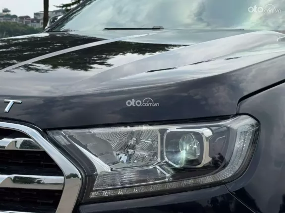 Ford Everest Titanium 2.0 AT 4x2 2020 - Xe cực đẹp, giữ gìn kỹ, Odo chuẩn 12 vạn km zin