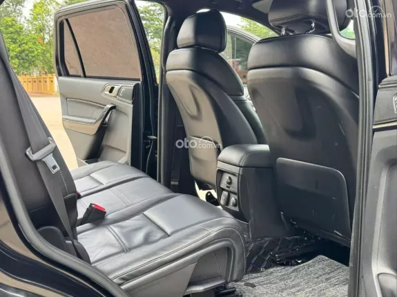 Ford Everest Titanium 2.0 AT 4x2 2020 - Xe cực đẹp, giữ gìn kỹ, Odo chuẩn 12 vạn km zin