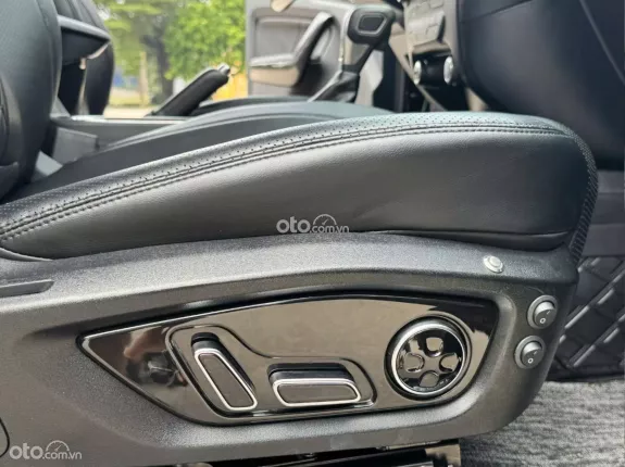 Ford Everest Titanium 2.0 AT 4x2 2020 - Xe cực đẹp, giữ gìn kỹ, Odo chuẩn 12 vạn km zin