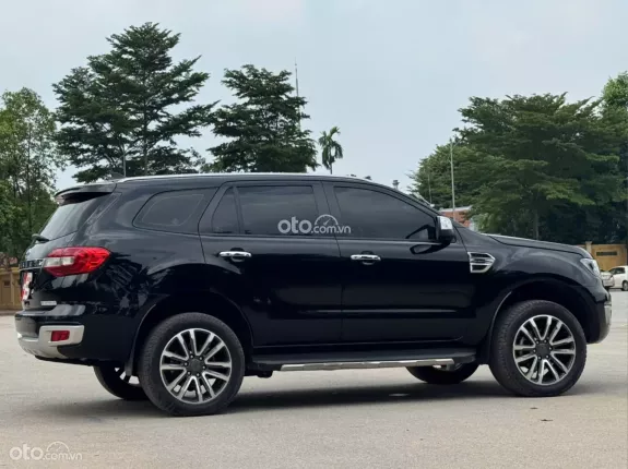 Ford Everest Titanium 2.0 AT 4x2 2020 - Xe cực đẹp, giữ gìn kỹ, Odo chuẩn 12 vạn km zin