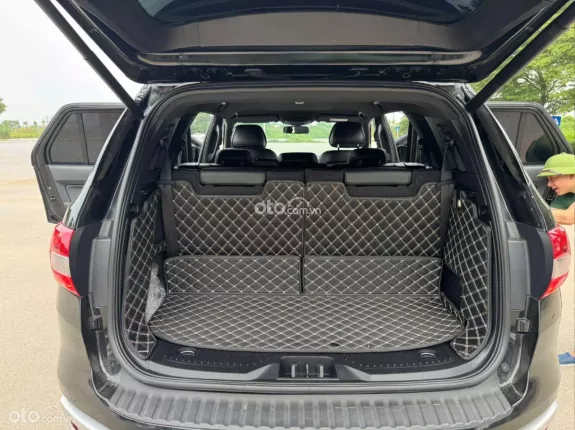 Ford Everest Titanium 2.0 AT 4x2 2020 - Xe cực đẹp, giữ gìn kỹ, Odo chuẩn 12 vạn km zin