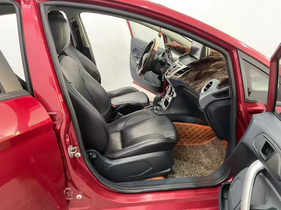 Ford Fiesta S 1.6 AT 2011 - Bán xe hatchback 2011 giá tốt tại Quy Nhơn