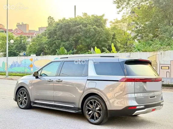 Kia Carnival 2.2D Signature 2024 - KiA Canival 2.2D Signature 2024