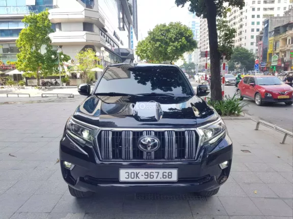 Toyota Land Cruiser Prado TX-L 2022 - Việt Nam