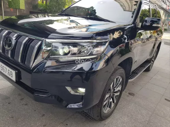 Toyota Land Cruiser Prado TX-L 2022 - Việt Nam