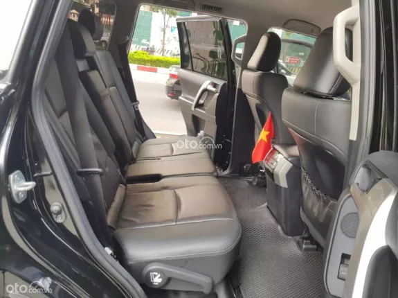 Toyota Land Cruiser Prado TX-L 2022 - Việt Nam