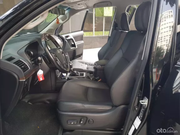 Toyota Land Cruiser Prado TX-L 2022 - Việt Nam
