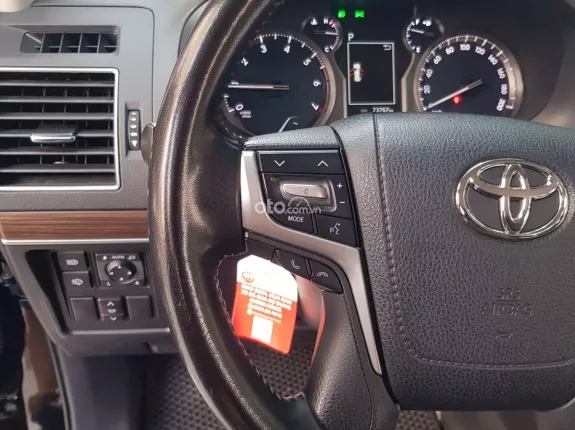 Toyota Land Cruiser Prado TX-L 2022 - Việt Nam