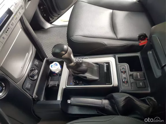 Toyota Land Cruiser Prado TX-L 2022 - Việt Nam