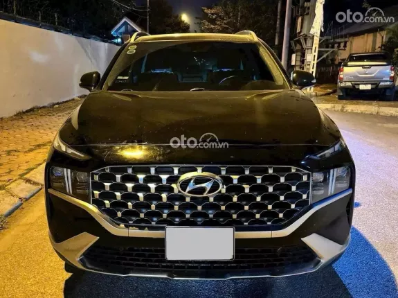 Hyundai Santa Fe 2.2 Dầu Cao cấp 2024 - Màu đen biển phố cam kết