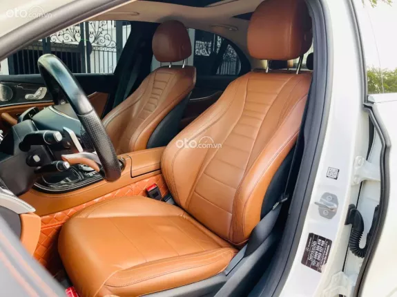 Mercedes-Benz E300 AMG 2017 - Trắng nâu màu hot giá tốt