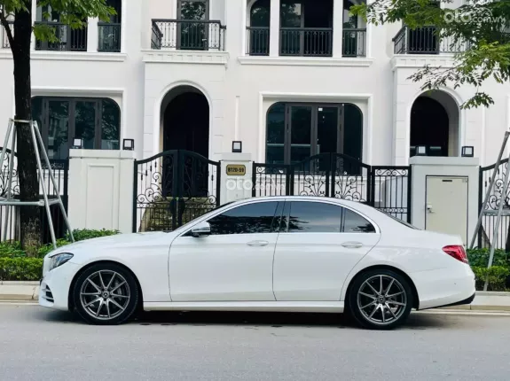 Mercedes-Benz E300 AMG 2017 - Trắng nâu màu hot giá tốt