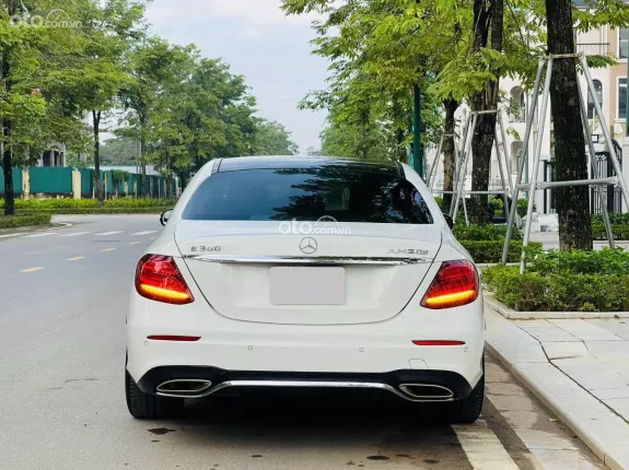 Mercedes-Benz E300 AMG 2017 - Trắng nâu màu hot giá tốt
