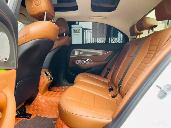 Mercedes-Benz E300 AMG 2017 - Trắng nâu màu hot giá tốt