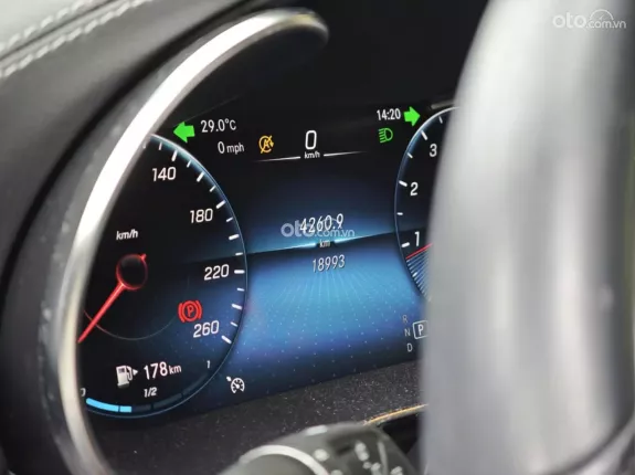 Mercedes-Benz GLC 300 4Matic V1 2022 - Bản V1