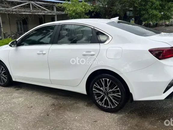 Kia K3 1.6 Premium 2022 - Mẫu xe hạng C đầm chắc, giá tốt sang tên ngay