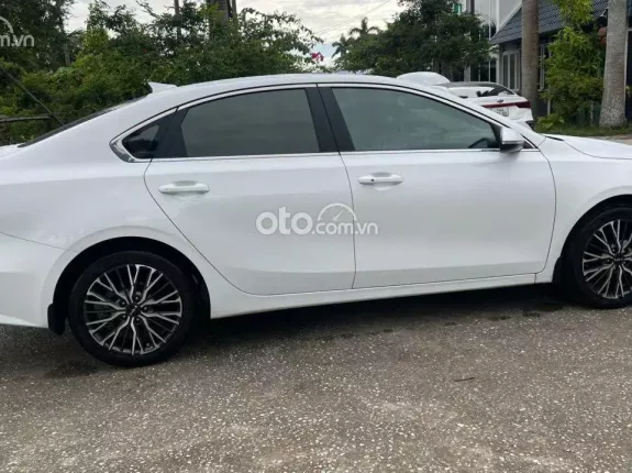 Kia K3 1.6 Premium 2022 - Mẫu xe hạng C đầm chắc, giá tốt sang tên ngay