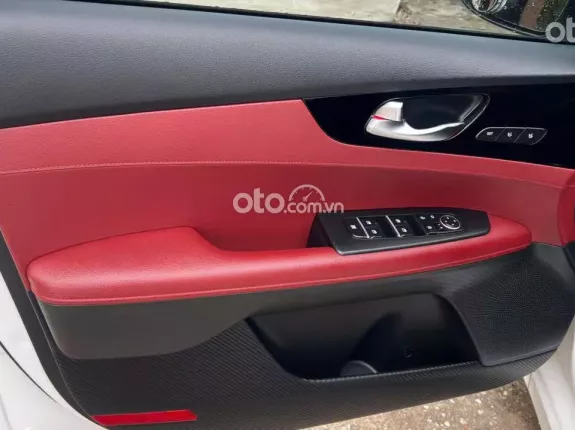 Kia K3 1.6 Premium 2022 - Mẫu xe hạng C đầm chắc, giá tốt sang tên ngay