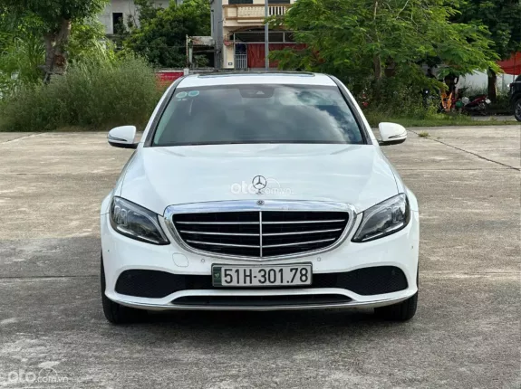 Mercedes-Benz C200 Exclusive 2019 - Xe 1 chủ từ đầu, giá tốt sang tên ngay